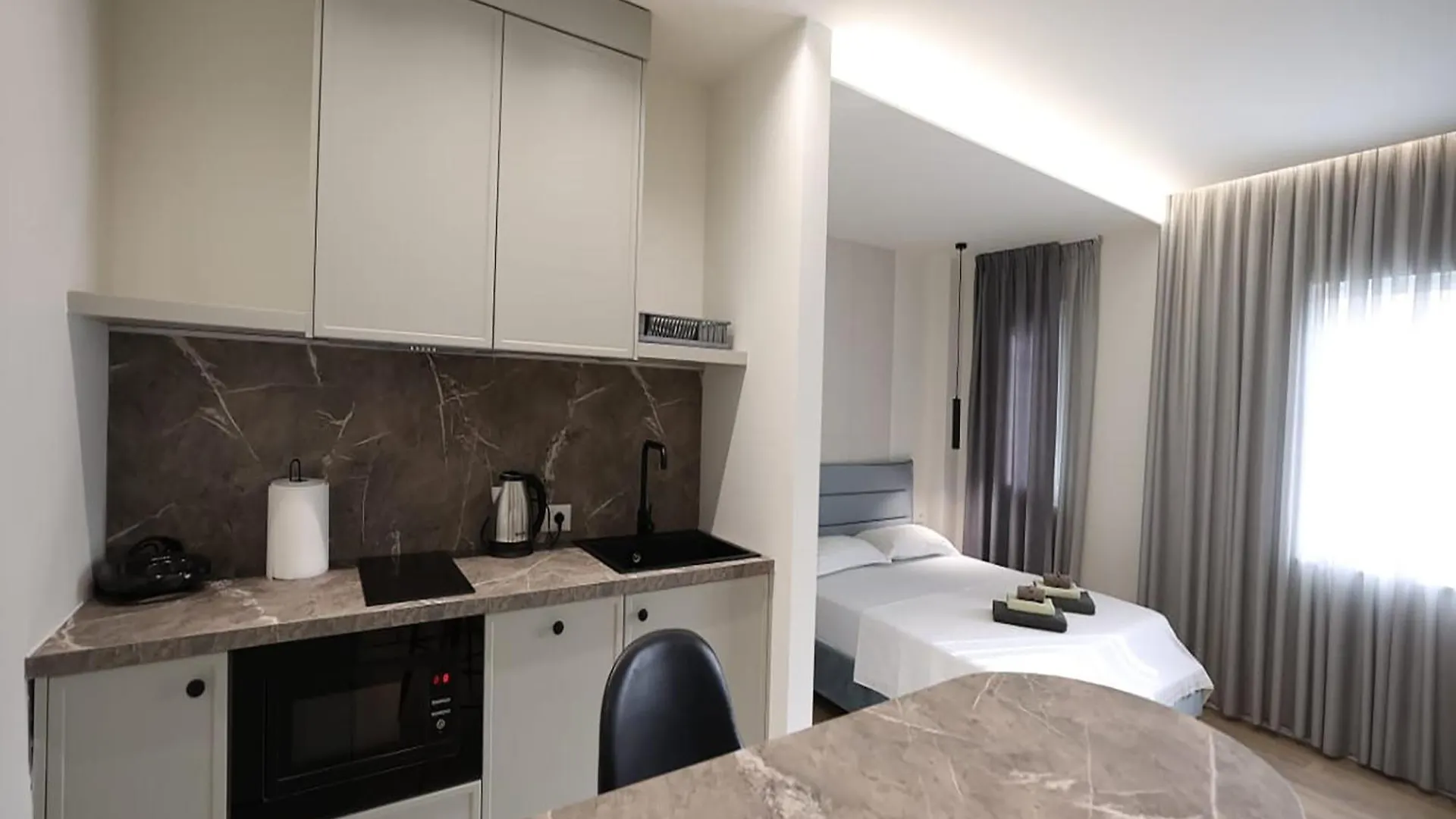 Arkle Apartment 4 Tirana 0*,