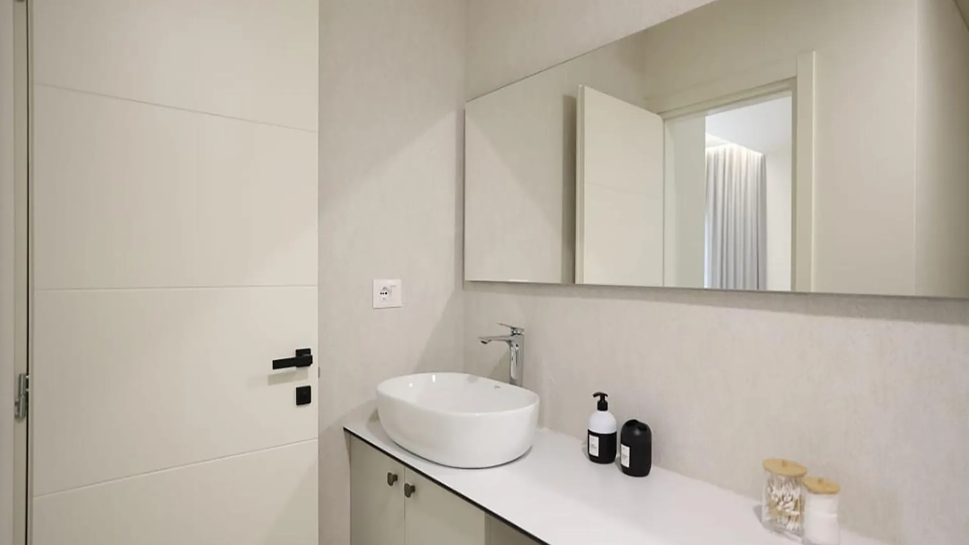 Arkle Apartment 4 Tirana 0*,